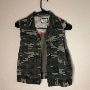 Camo vest